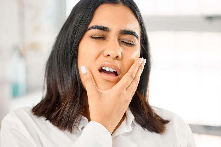 Emergency-Dentist-1-768x512.jpeg